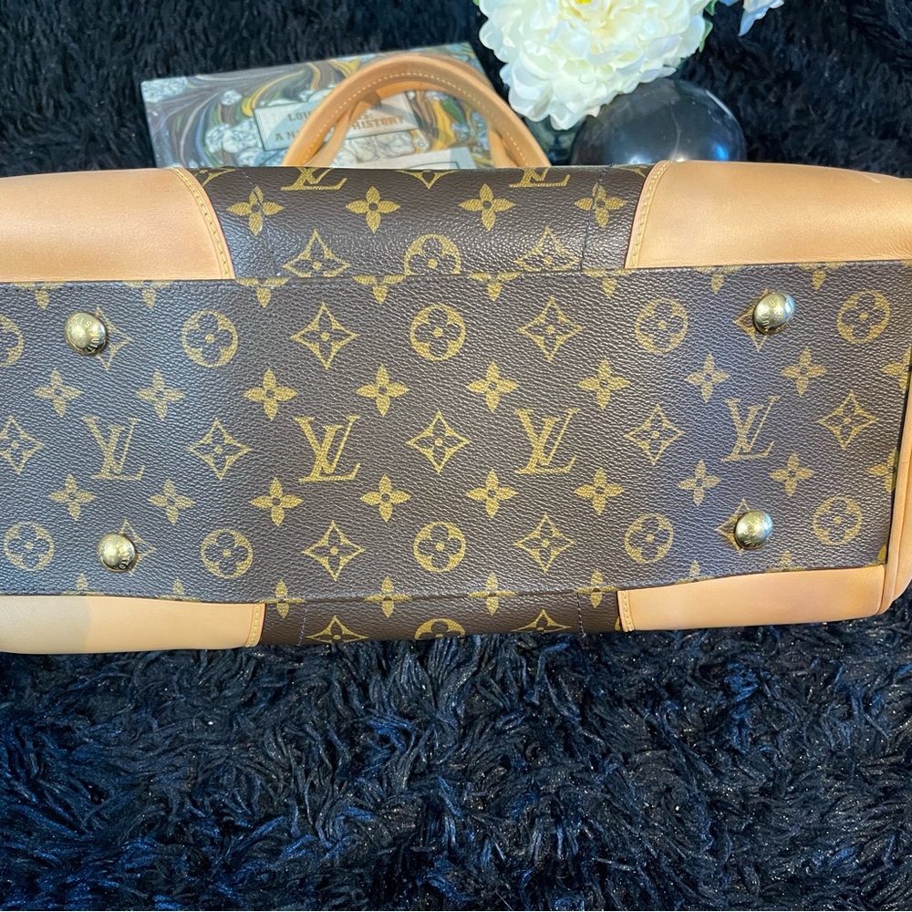 Authentic Louis Vuitton Beverly GM - Picture 12 of 14